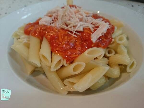 macarrones-salsa-pollo